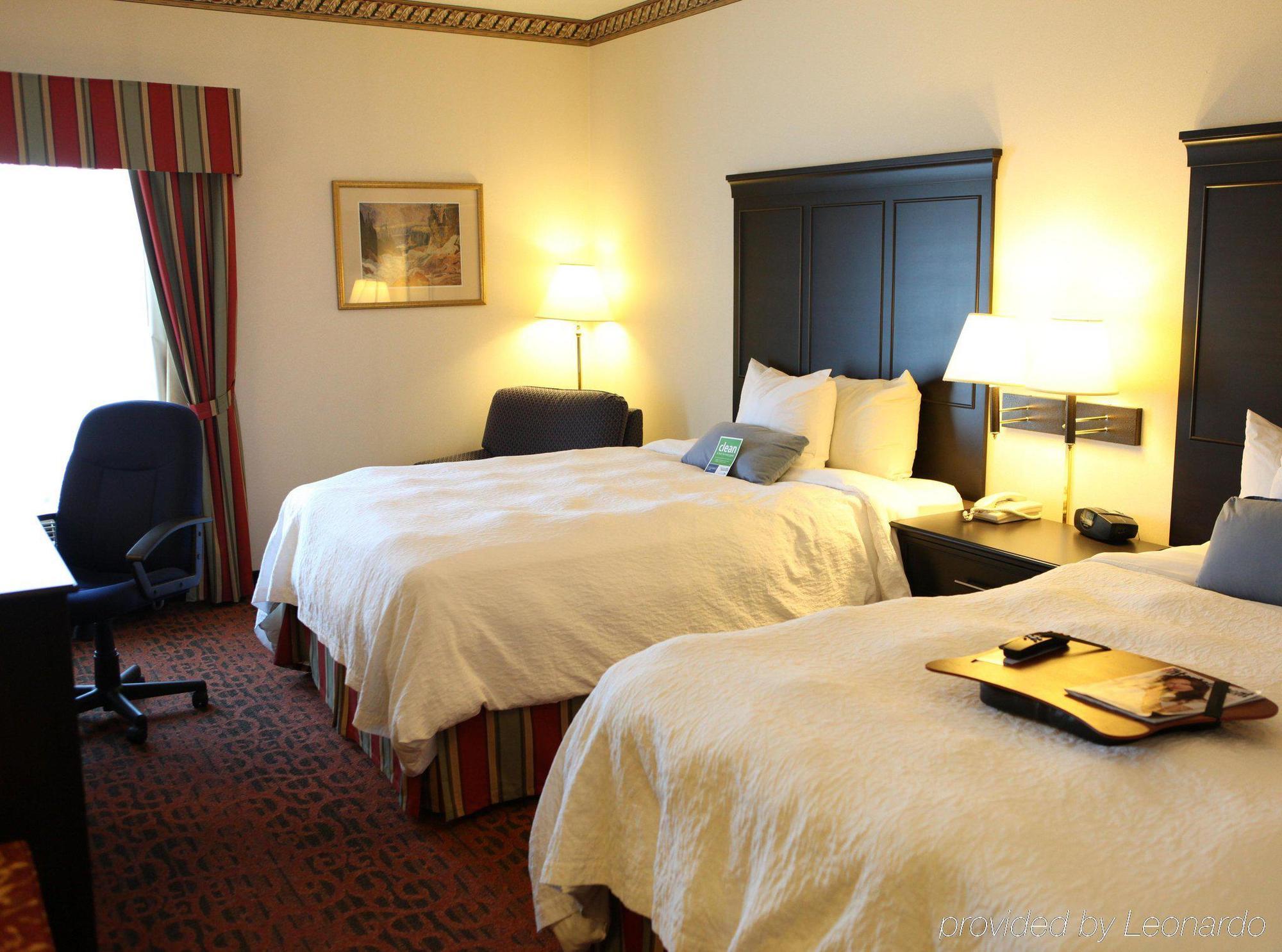 Country Inn & Suites By Radisson, Toronto Mississauga, On Room photo